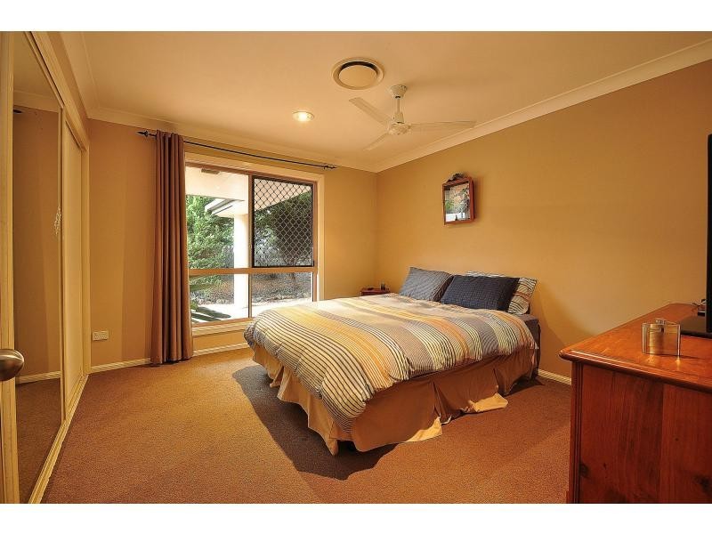 25 Fenton Drive, Tallebudgera QLD 4228
