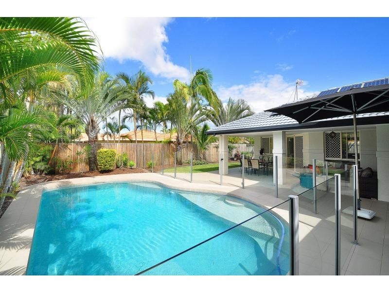 22 Sittella Crescent, Burleigh Waters QLD 4220