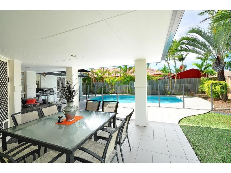 22 Sittella Crescent, Burleigh Waters QLD 4220