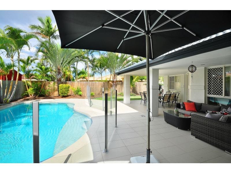 22 Sittella Crescent, Burleigh Waters QLD 4220