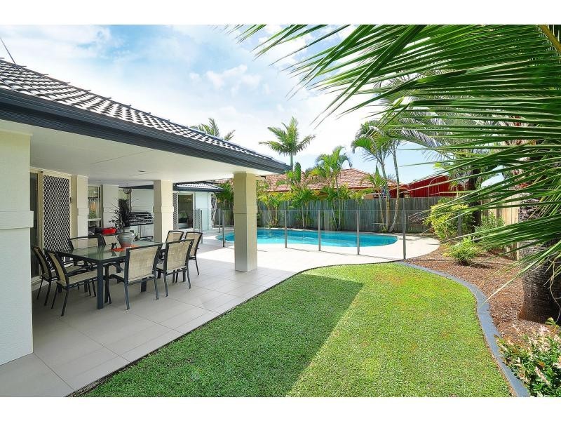 22 Sittella Crescent, Burleigh Waters QLD 4220