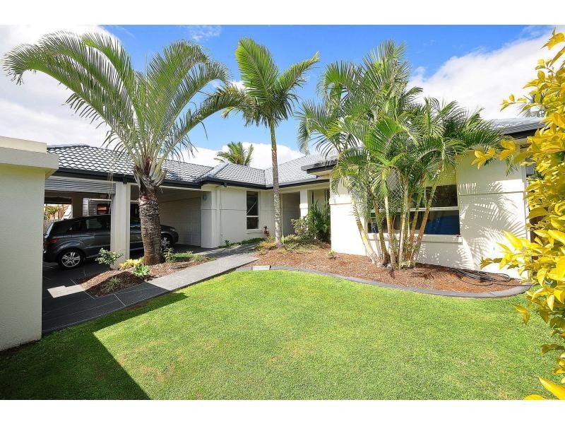 22 Sittella Crescent, Burleigh Waters QLD 4220