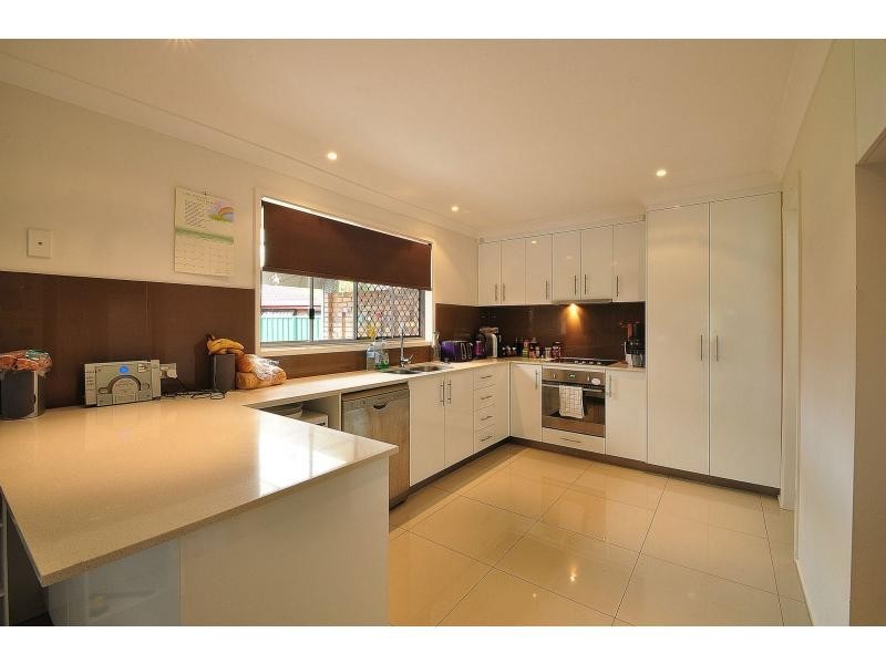 4 Violet Court, Miami QLD 4220