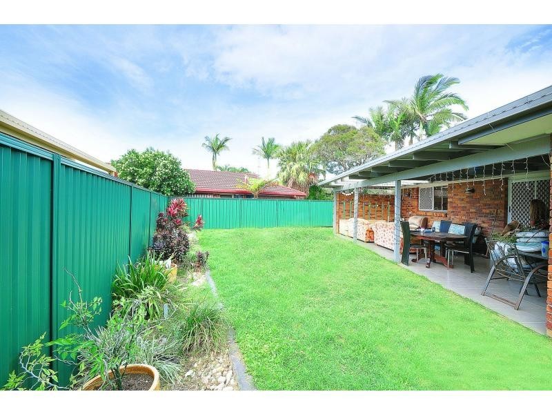 4 Violet Court, Miami QLD 4220