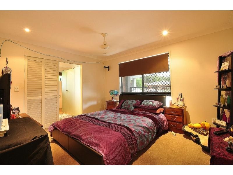 4 Violet Court, Miami QLD 4220