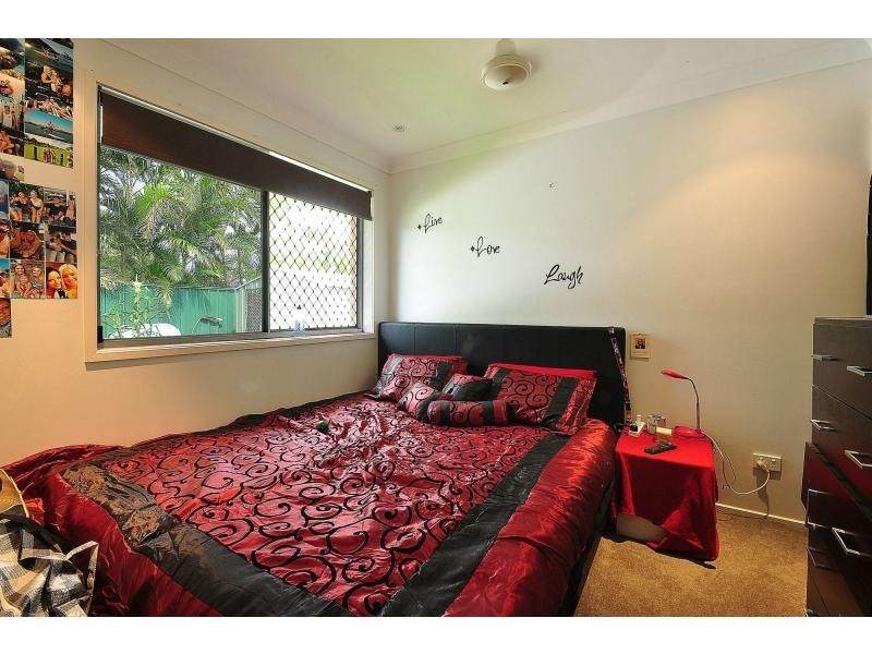 4 Violet Court, Miami QLD 4220