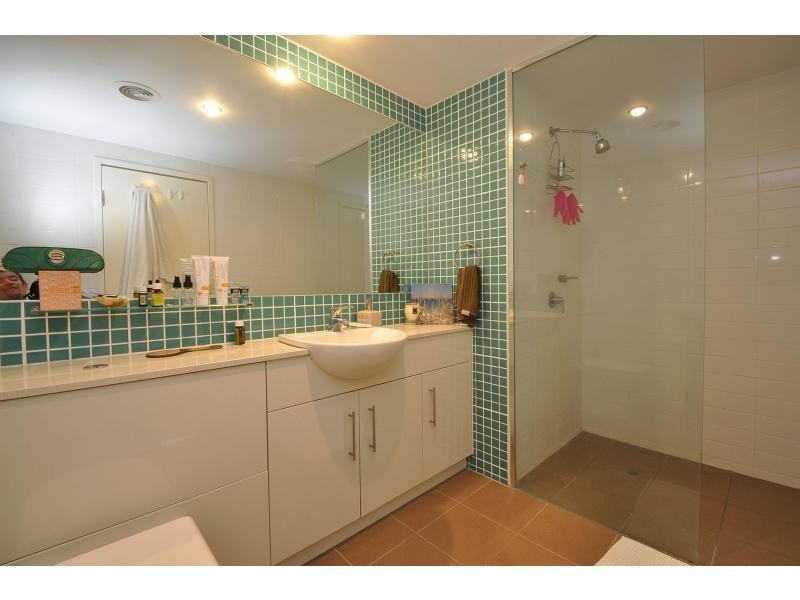 2049/1 Ocean Street, Burleigh Heads QLD 4220