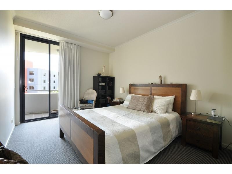 2049/1 Ocean Street, Burleigh Heads QLD 4220