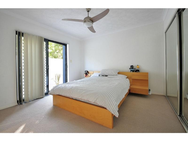 5/6 Fifth Avenue, Burleigh Heads QLD 4220
