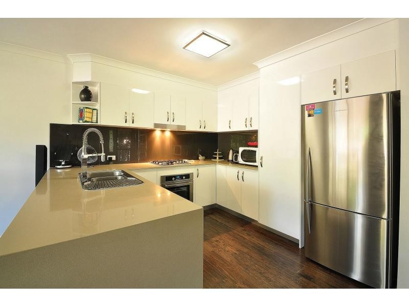 2/7 Kingia Court, Burleigh Heads QLD 4220