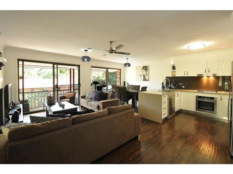 2/7 Kingia Court, Burleigh Heads QLD 4220
