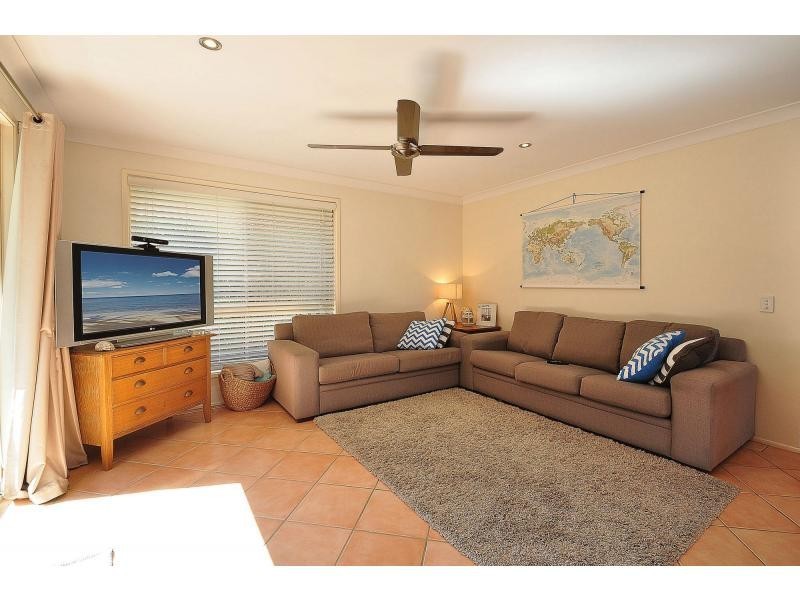 8 Sonama Court, Burleigh Waters QLD 4220