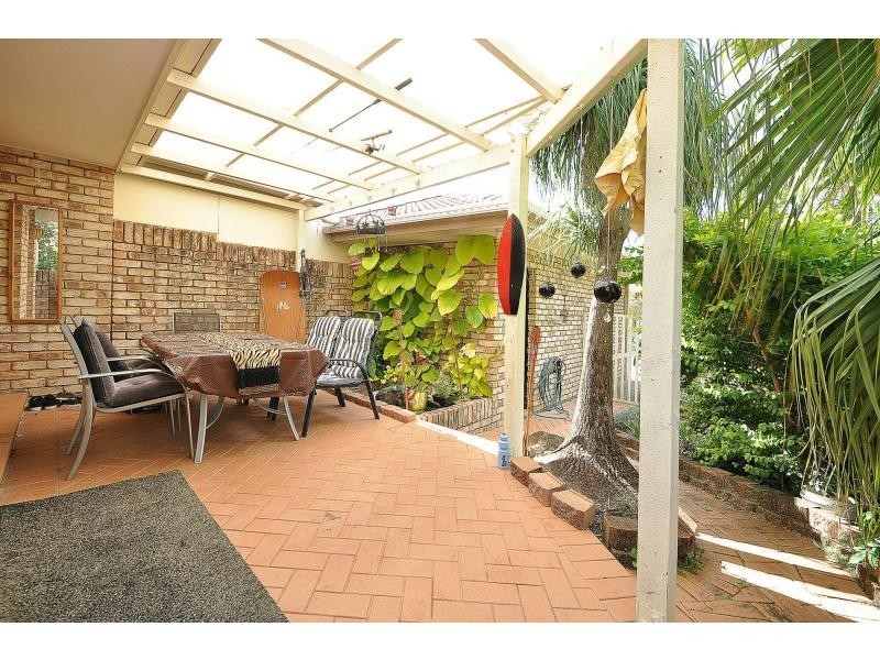 1/2 Snowgum Court, Burleigh Waters QLD 4220