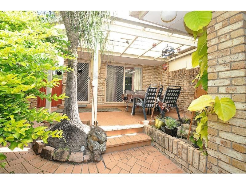 1/2 Snowgum Court, Burleigh Waters QLD 4220