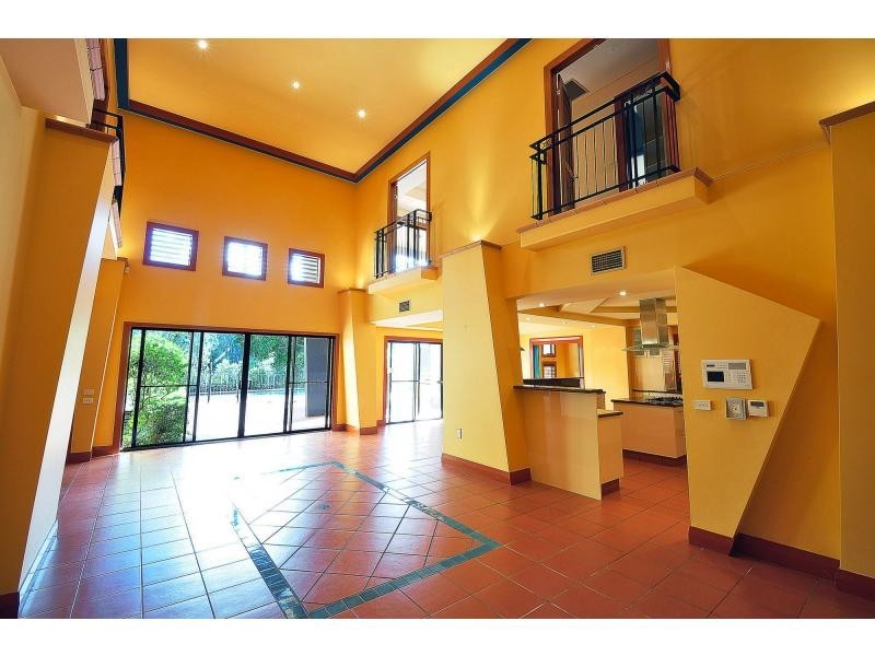 29 Kentia Court, Elanora QLD 4221