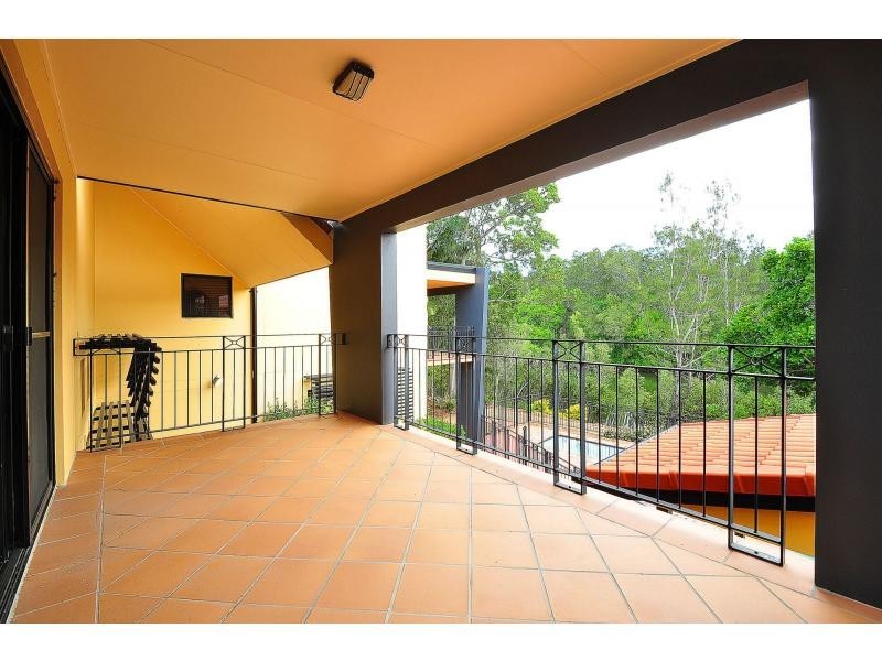 29 Kentia Court, Elanora QLD 4221
