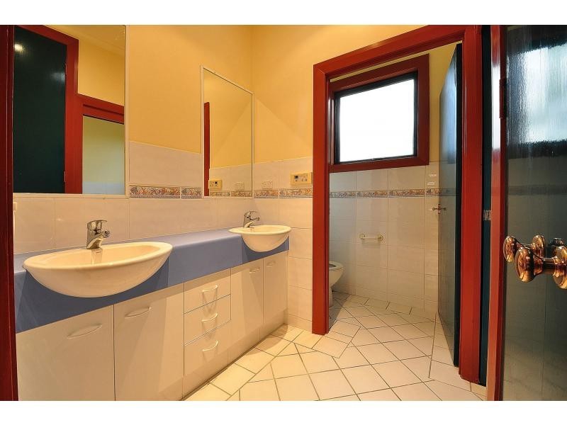 29 Kentia Court, Elanora QLD 4221