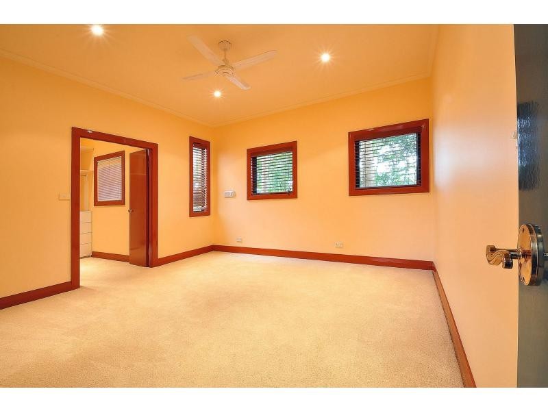 29 Kentia Court, Elanora QLD 4221