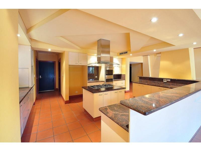 29 Kentia Court, Elanora QLD 4221