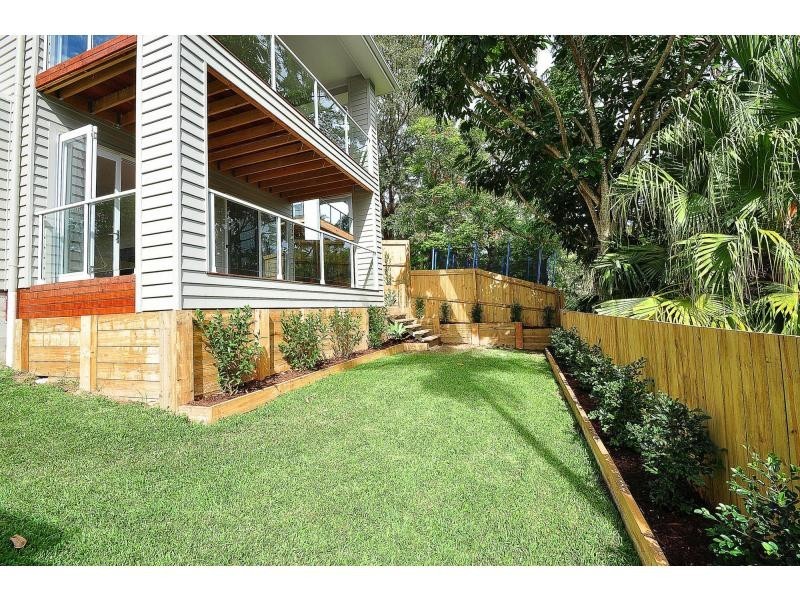 202A Ocean Parade, Burleigh Heads QLD 4220