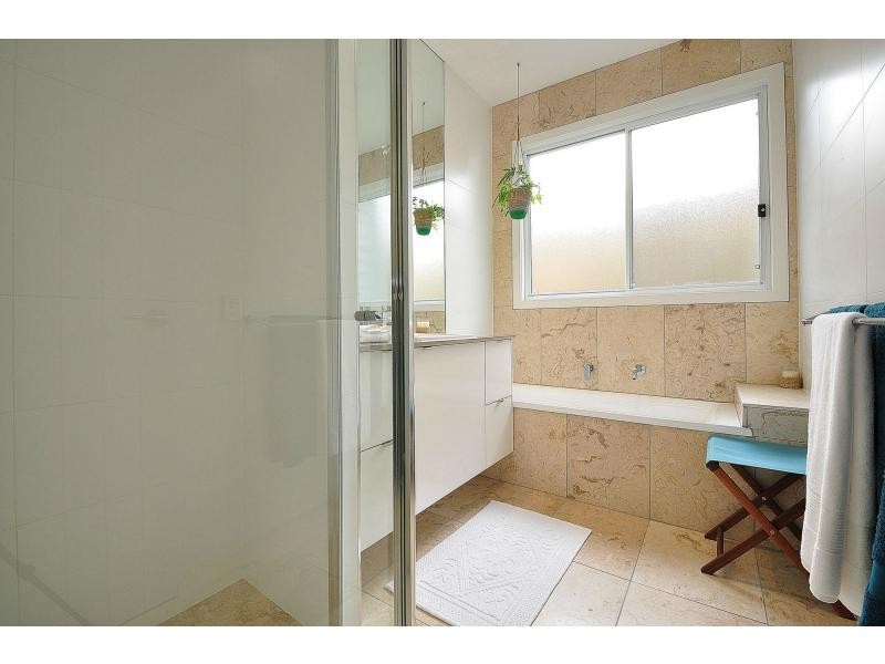 202A Ocean Parade, Burleigh Heads QLD 4220