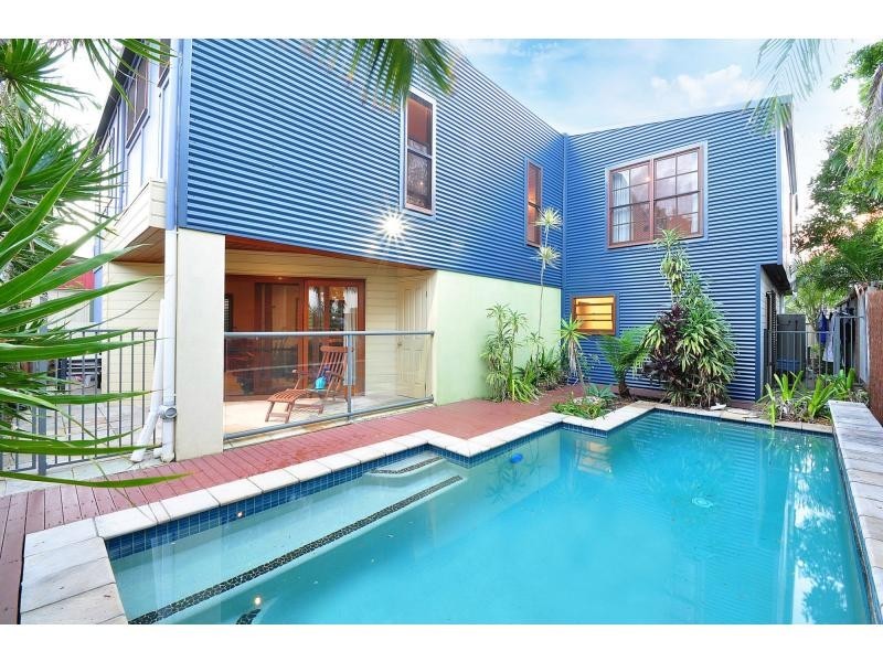 18 Twenty Sixth Avenue, Palm Beach QLD 4221