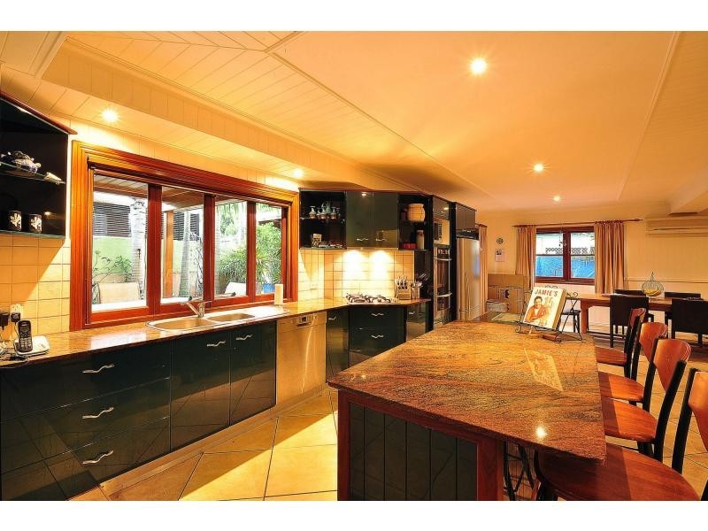 18 Twenty Sixth Avenue, Palm Beach QLD 4221