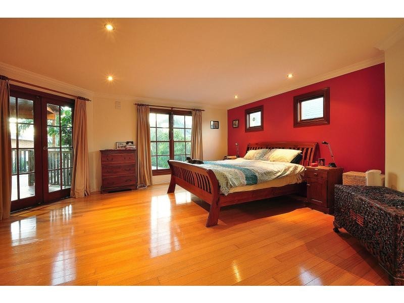 18 Twenty Sixth Avenue, Palm Beach QLD 4221