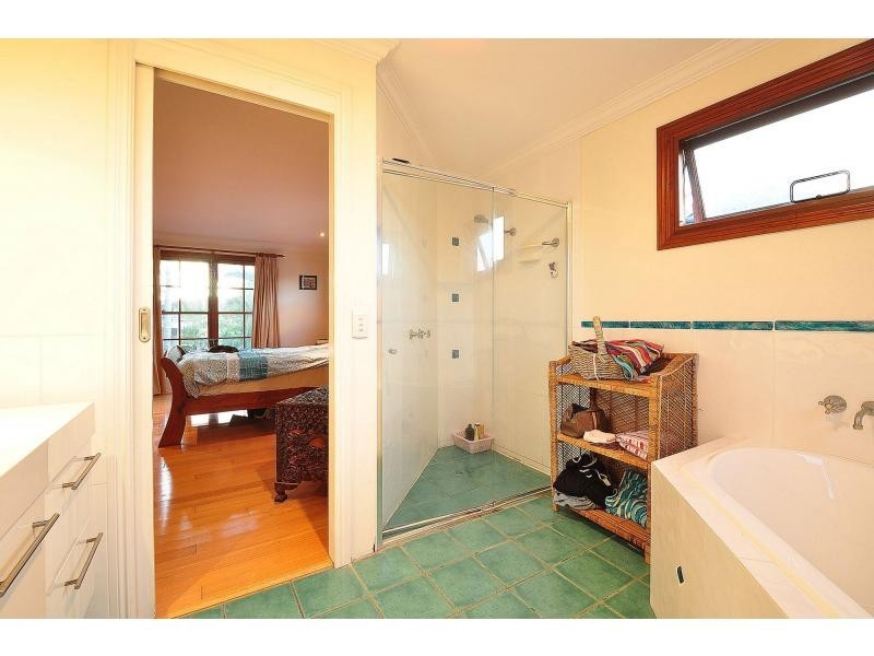 18 Twenty Sixth Avenue, Palm Beach QLD 4221