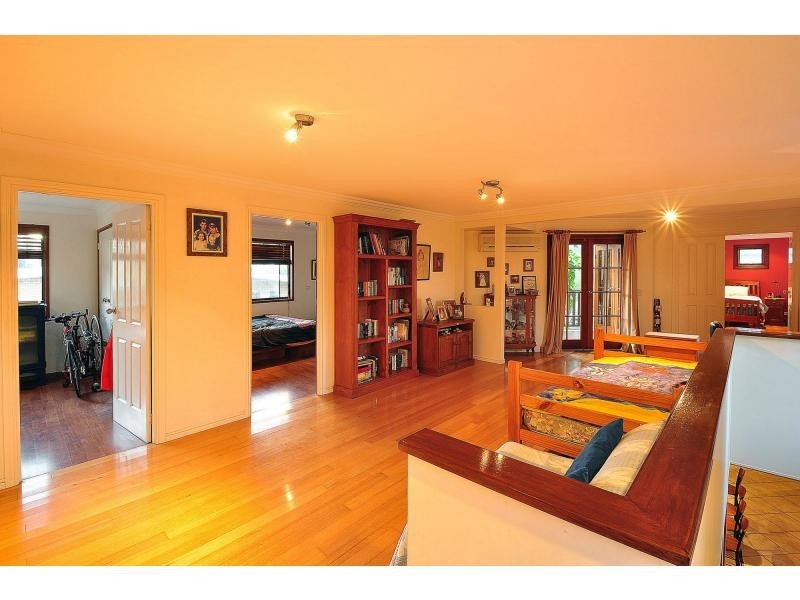 18 Twenty Sixth Avenue, Palm Beach QLD 4221