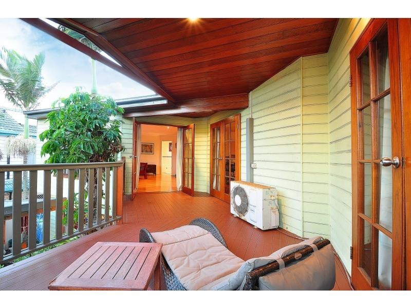 18 Twenty Sixth Avenue, Palm Beach QLD 4221