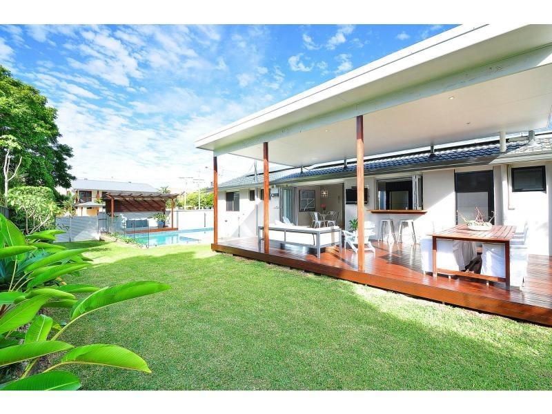 37 Burleigh Street, Burleigh Heads QLD 4220