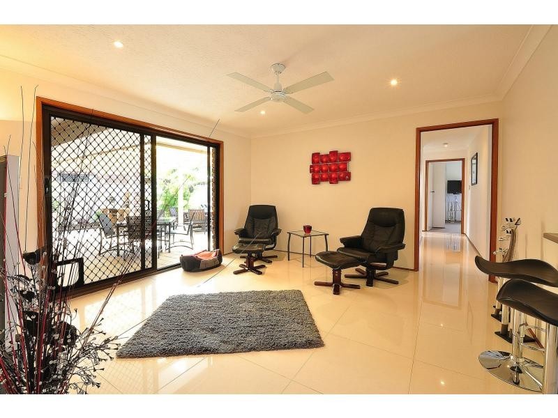 42 Cottesloe Drive, Robina QLD 4226