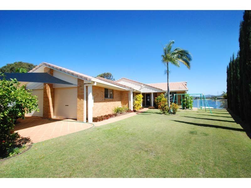 57 Cayman Drive, Clear Island Waters QLD 4226