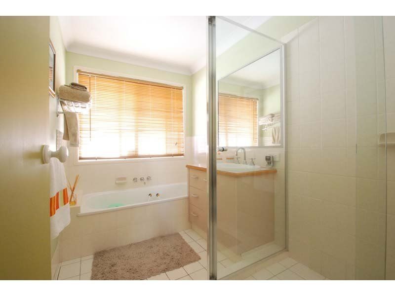 57 Cayman Drive, Clear Island Waters QLD 4226