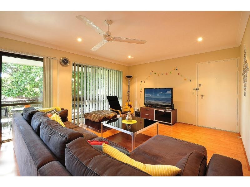8/54 Karbunya Street, Mermaid Waters QLD 4218