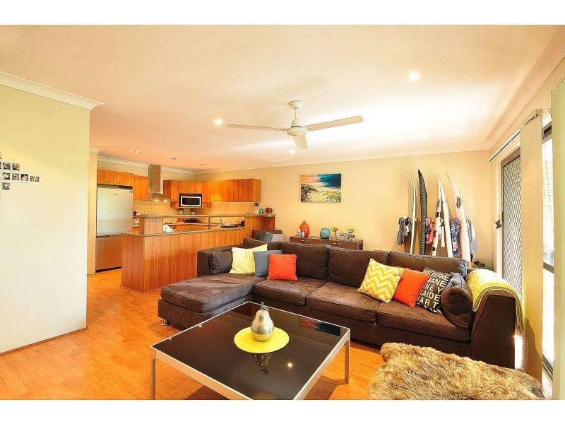 8/54 Karbunya Street, Mermaid Waters QLD 4218