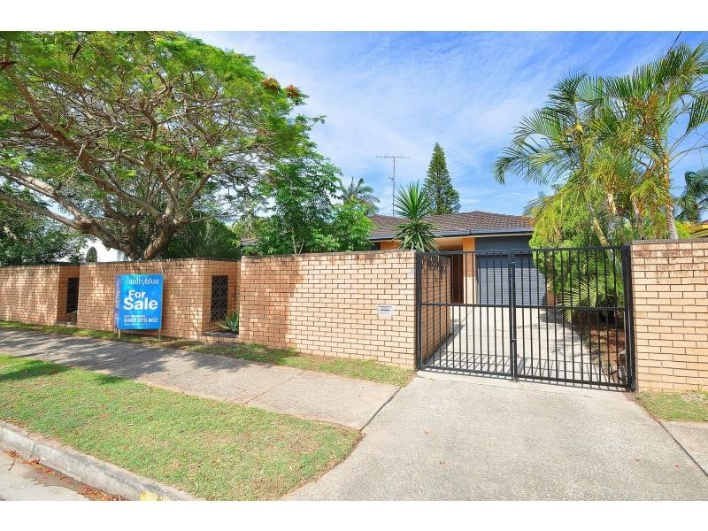 63 Alec Avenue, Mermaid Waters QLD 4218