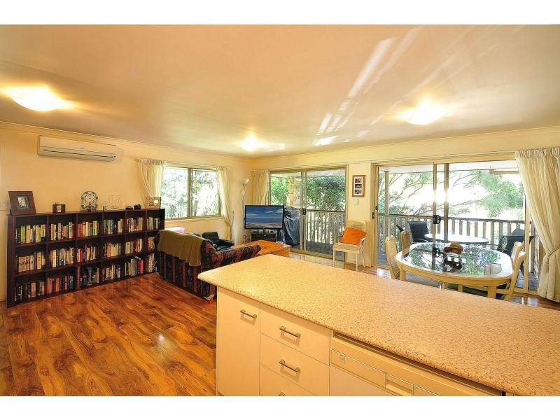 2/5 Kingia Court, Burleigh Heads QLD 4220