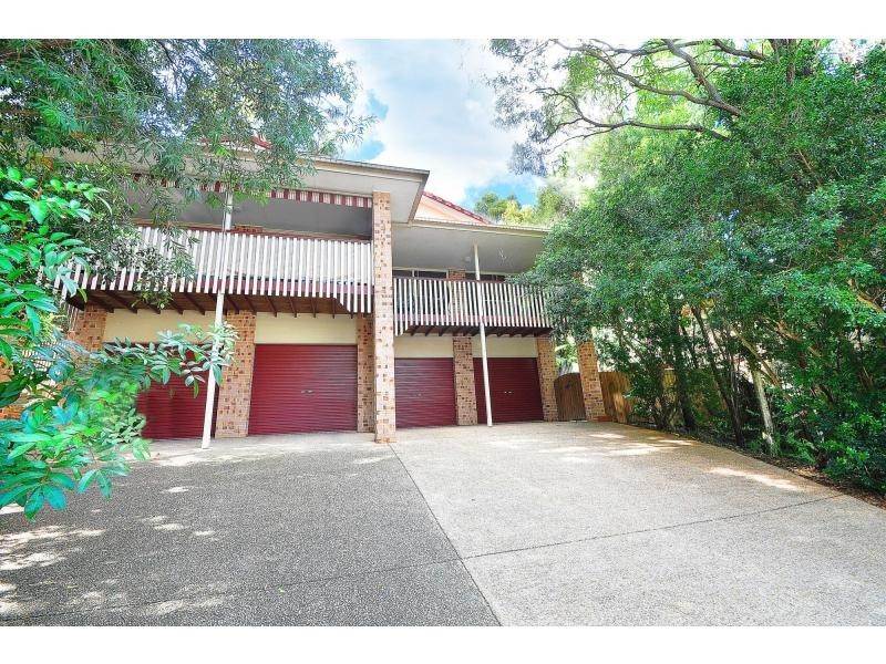 2/5 Kingia Court, Burleigh Heads QLD 4220