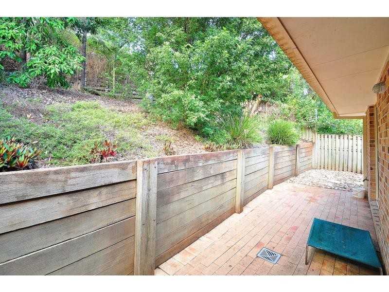 2/5 Kingia Court, Burleigh Heads QLD 4220