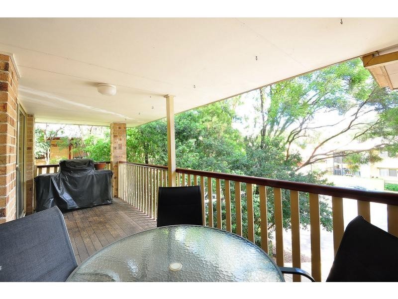 2/5 Kingia Court, Burleigh Heads QLD 4220