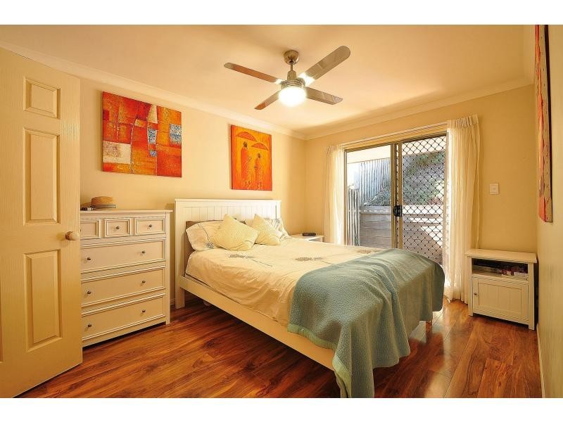 2/5 Kingia Court, Burleigh Heads QLD 4220