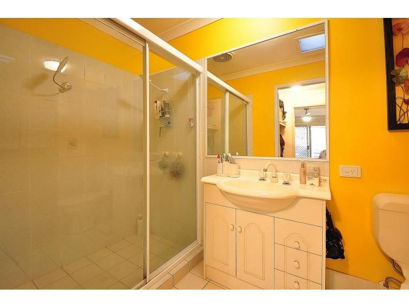 2/5 Kingia Court, Burleigh Heads QLD 4220