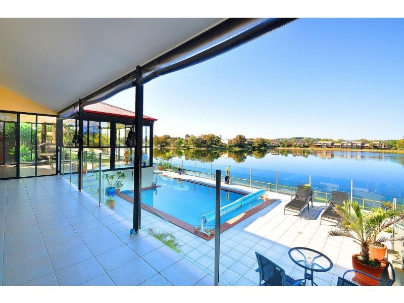 76 Honeyeater Drive, Burleigh Waters QLD 4220