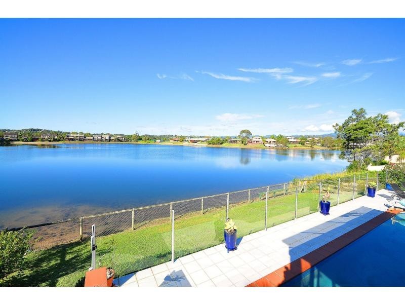 76 Honeyeater Drive, Burleigh Waters QLD 4220