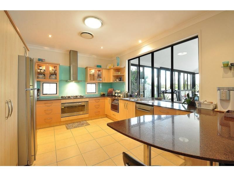 76 Honeyeater Drive, Burleigh Waters QLD 4220