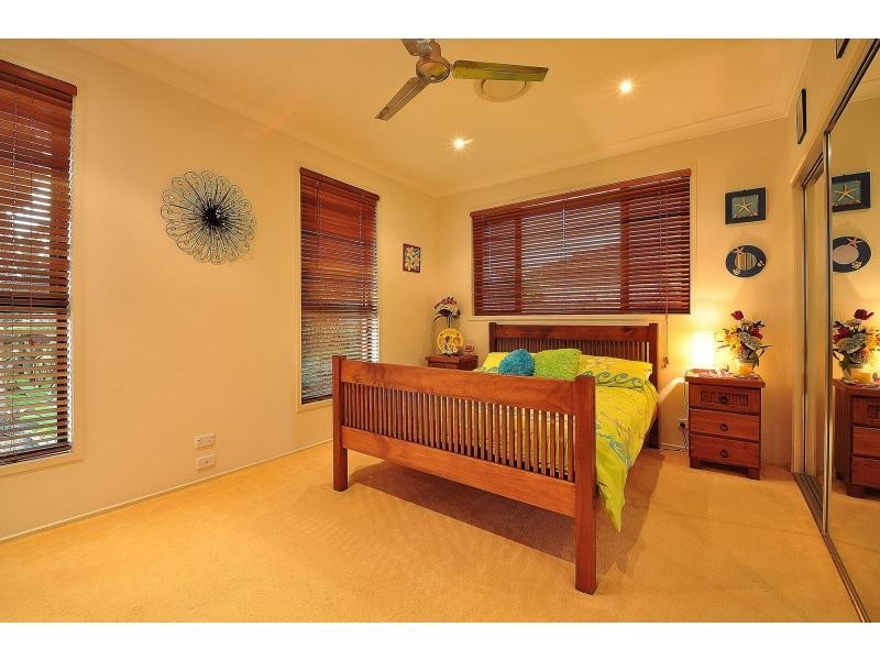 76 Honeyeater Drive, Burleigh Waters QLD 4220