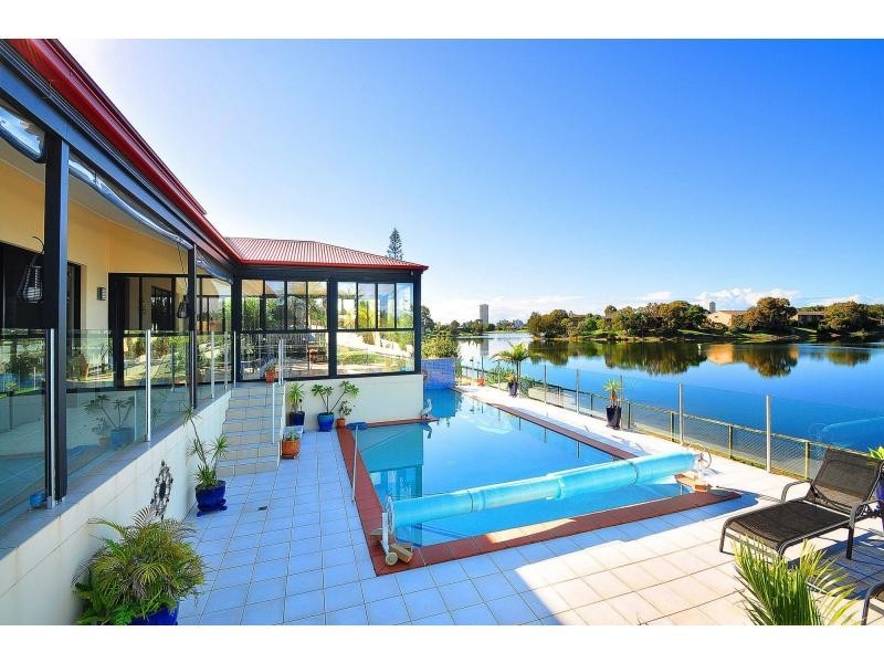 76 Honeyeater Drive, Burleigh Waters QLD 4220