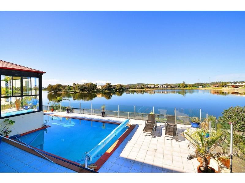 76 Honeyeater Drive, Burleigh Waters QLD 4220